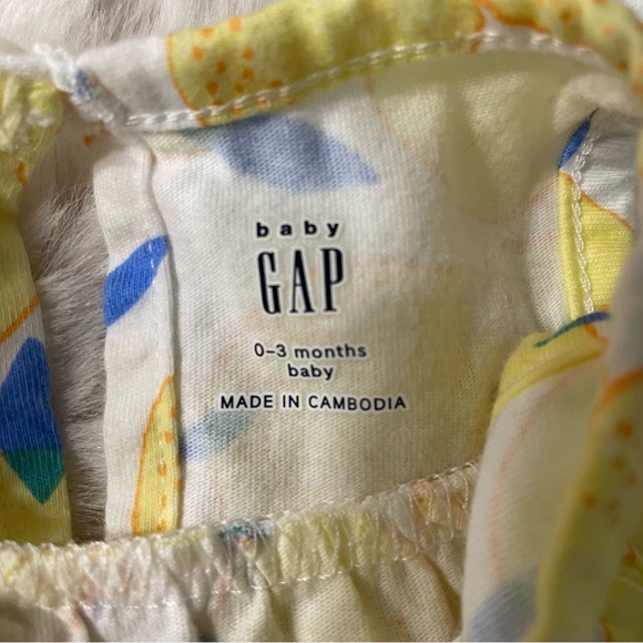 SOLD 3/30/25 - Gap Baby Matching 2-Piece Lemon Print Set - 0-3 months - Picture 5 of 5